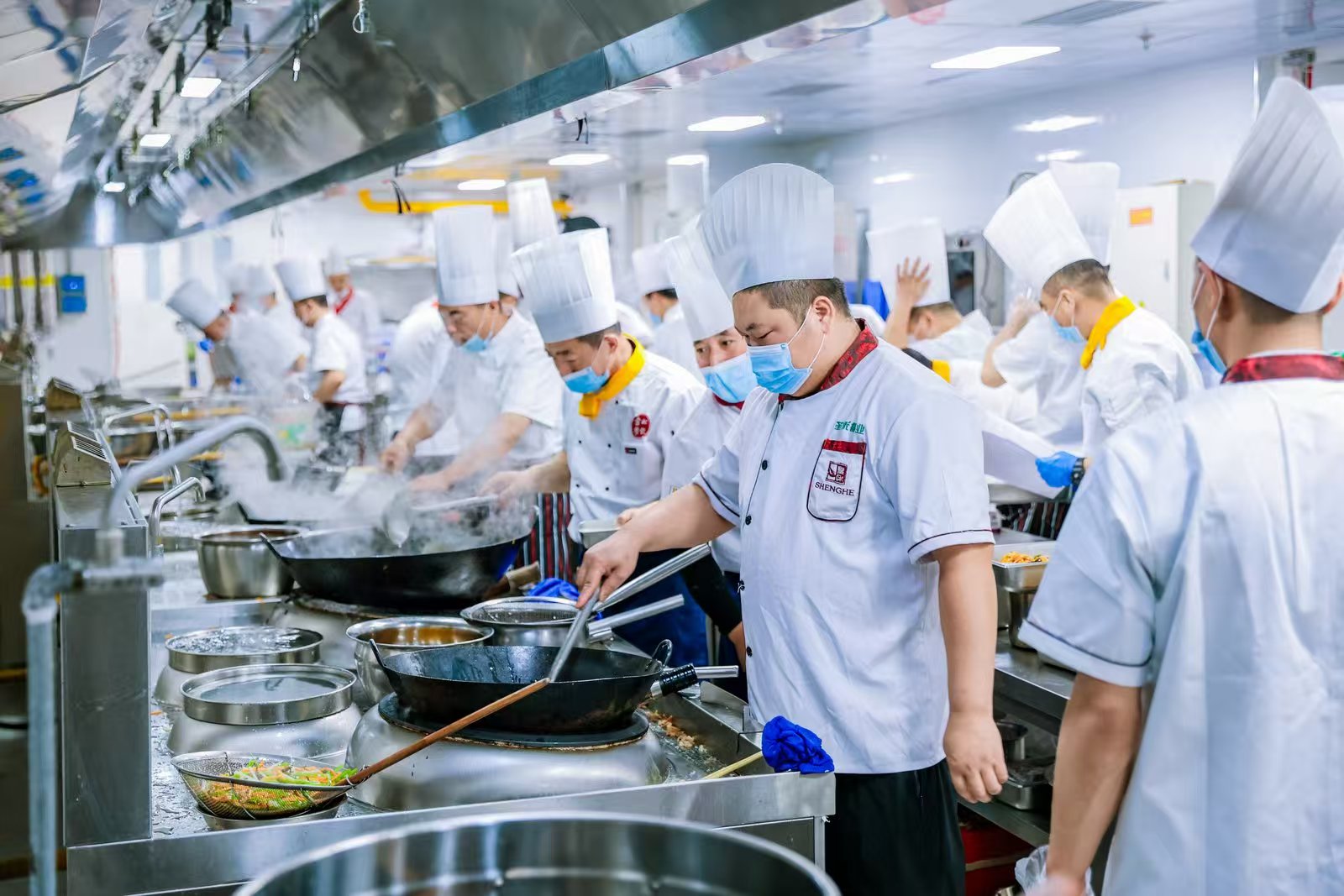 创新食谱绘美味健康画卷，圣禾载誉而归续写学生餐暖心新篇章